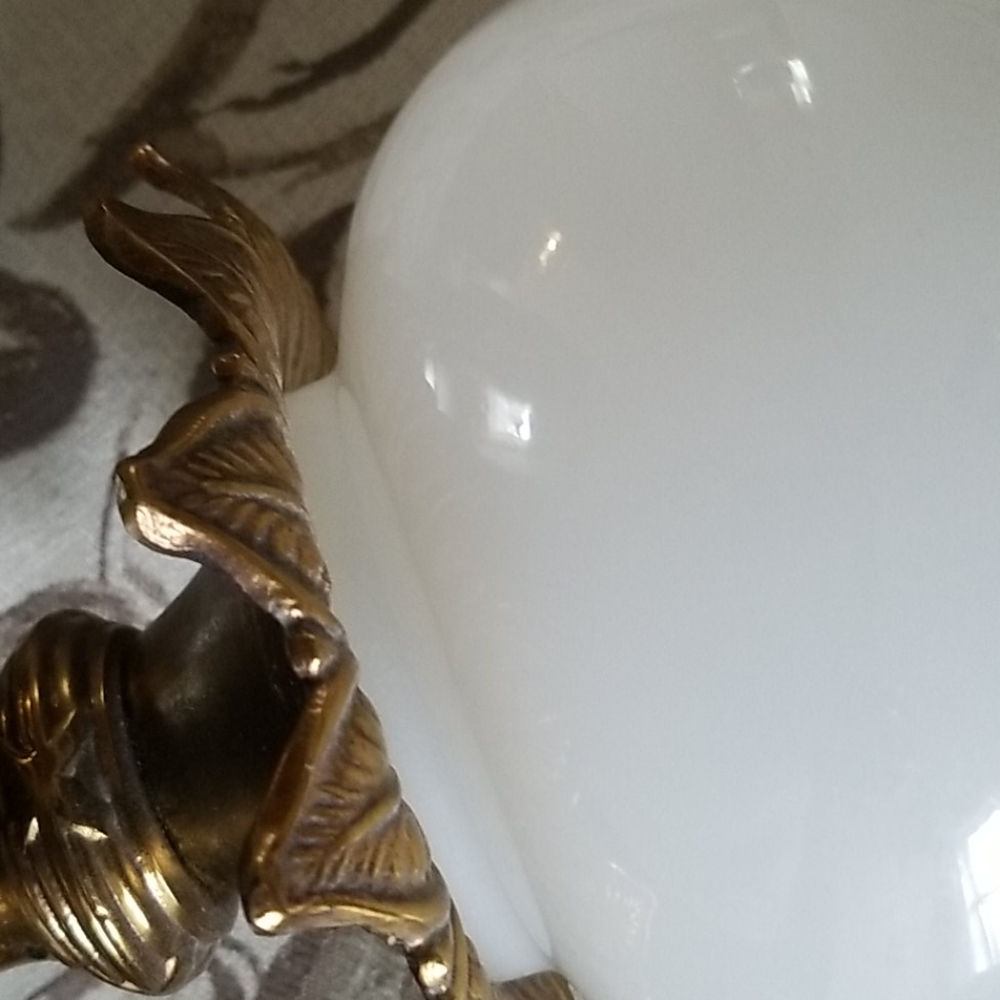Lamp - Picture 6 of 6